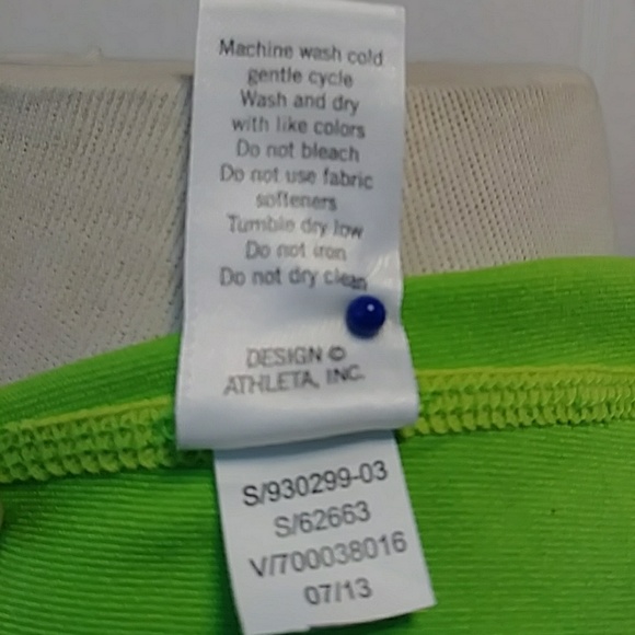 ATHLETA WORK OUT TOP - LIME GREEN SIZE SMALL - Picture 8 of 8